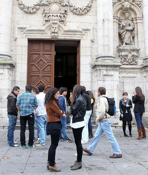 Estudiantes de la Facultad de Derecho de la Universidad de Valladolid Henar Sastre
