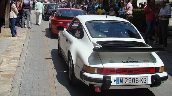 Coches de la marcha Porsche. 