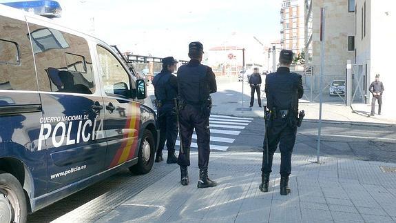 Efectivos policiales. 