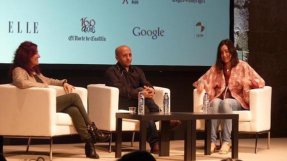 Elvira Lindo, LUis Alegre y Ángeles González-Sinde, en el Hay Festival de Segovia.