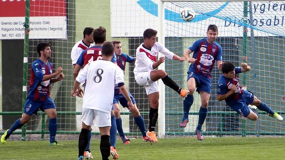 Momento de un partido anterior de la Segoviana. 