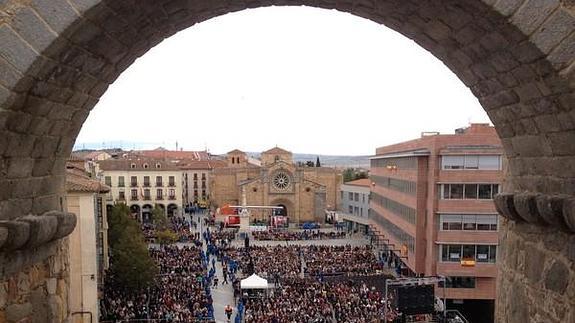 Todo preparado para la misa de apertura del Año Jubilar Teresiano y el V Centenario del nacimiento de Santa Teresa.