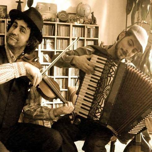 El grupo Fetén Fetén, del que forma parte Diego Galaz, a la derecha en la imagen. 