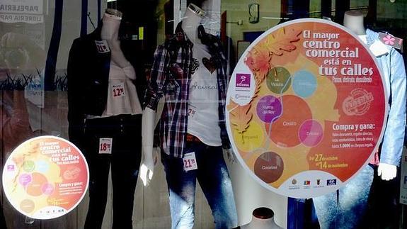 Anmi Moda, en la Avenida de Segovia, 'vestida' para la promoción’.