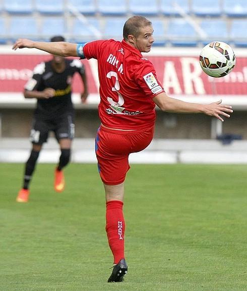 Adrián Ripa, defensa del Numancia