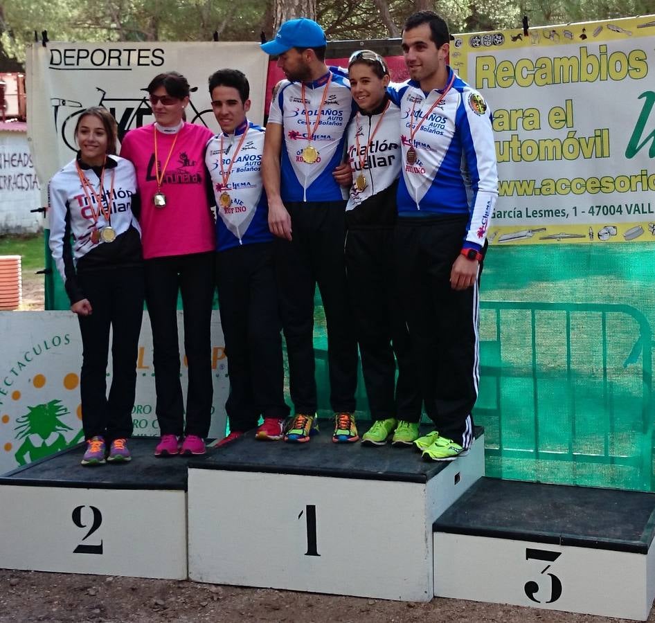 Los tres primeros en categoría absoluta (masculina y femenina).