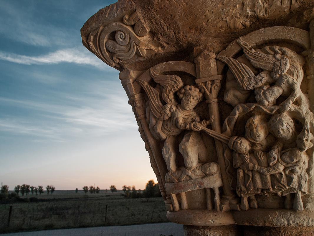 Fotografía ganadora del concurso, capitel de la iglesia de Duratón obra de Jaime Giraldo.