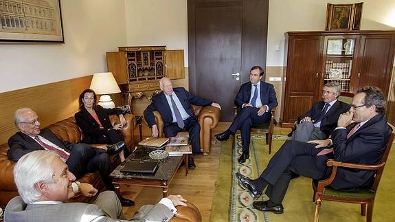 Fernando Ledesma, exministro de Justicia: «Si hay algo que puede prestigiar a jueces y fiscales ante la sociedad es combatir la corrupción»