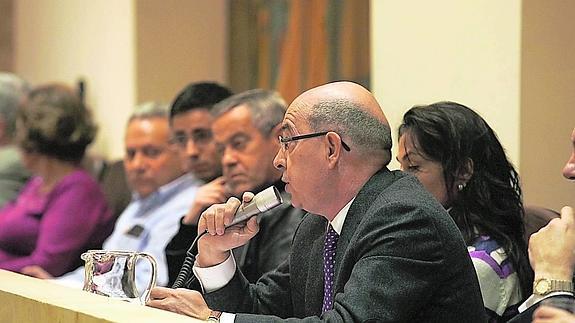 Arturo Ferreras interviene durante un pleno en el Ayuntamiento. 