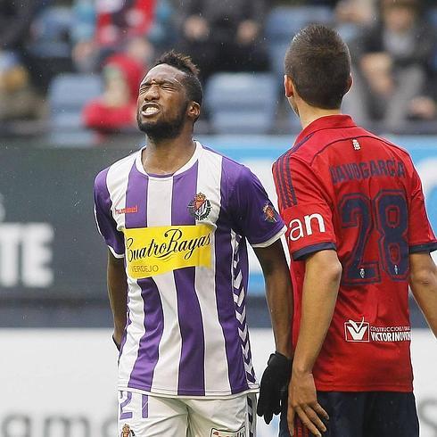 Bergdich se lamenta tras una jugada.