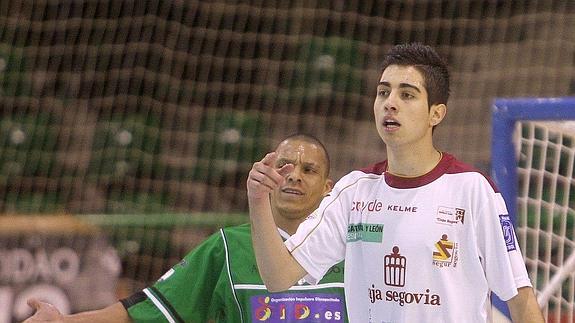 Jorge Jimeno, durante uno de sus primeros partidos con el primer equipo del Caja Segovia. 