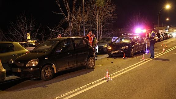 Uno de los vehículos accidentados en la calle San Gabriel. 