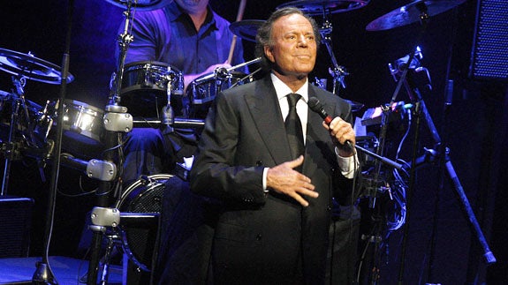Julio Iglesias en un concierto