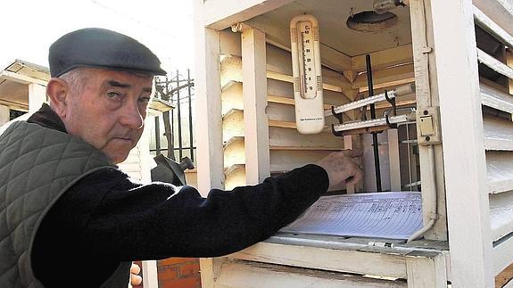 Mariano Bustillo, en el Observatorio Meteorológico de Carralobo, en Astudillo.