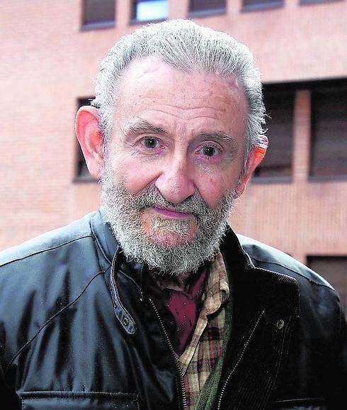 Treinta sonetos ilustran la obra de Pedro Quintanilla en ‘La luna y los perros’