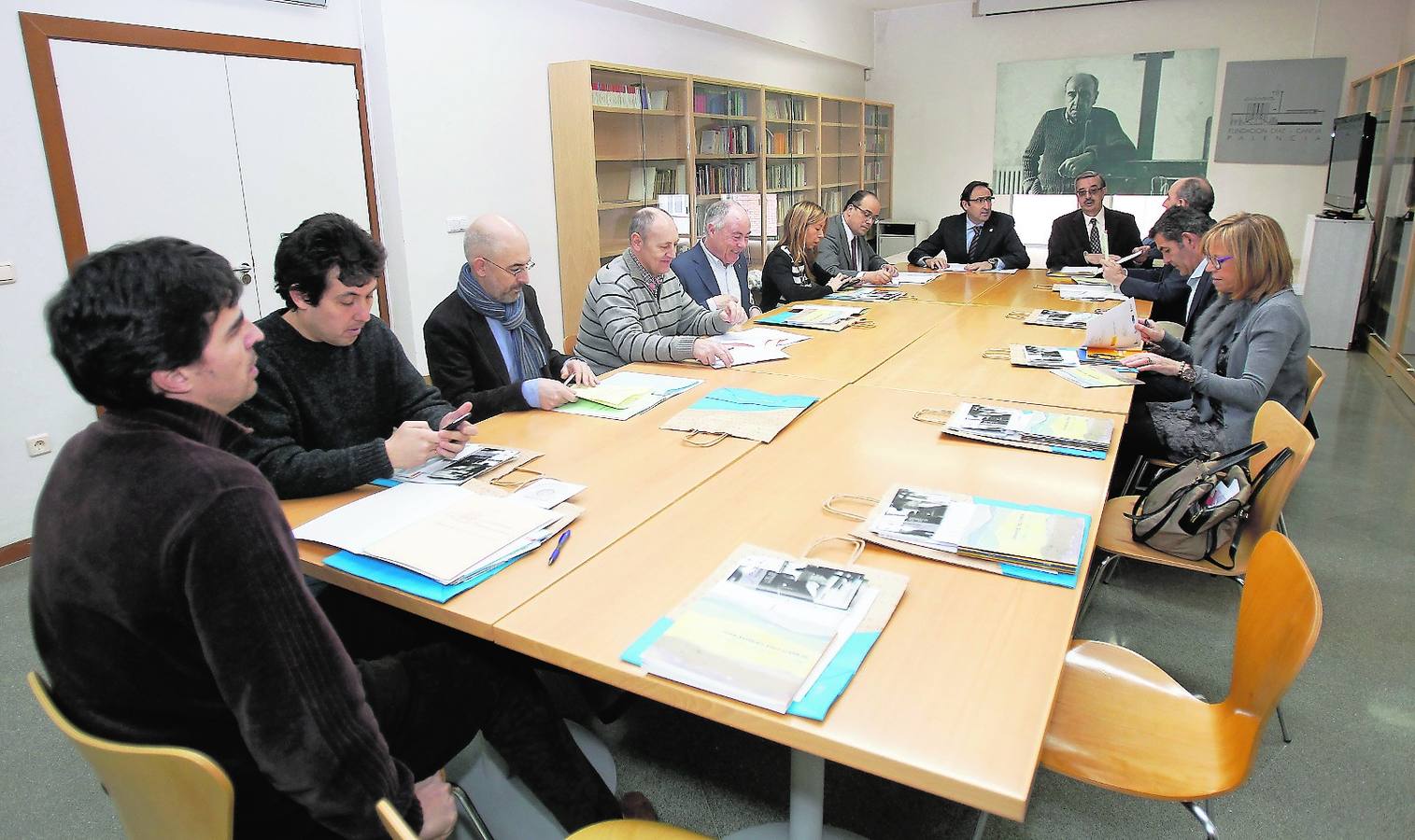 Reunión del patronato de la Fundación Juan Manuel Díaz-Caneja celebrada ayer en su sede.