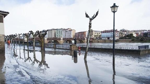 Inundaciones en Miranda de Ebro (Burgos) por la crecida del río. 