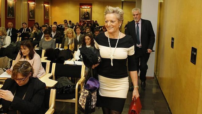 La magistrada María Luisa Segoviano, de la Sala de lo Social del Tribunal Supremo, clausuró ayer la primera jornada sobre acoso laboral en el Colegio de Abogados. 