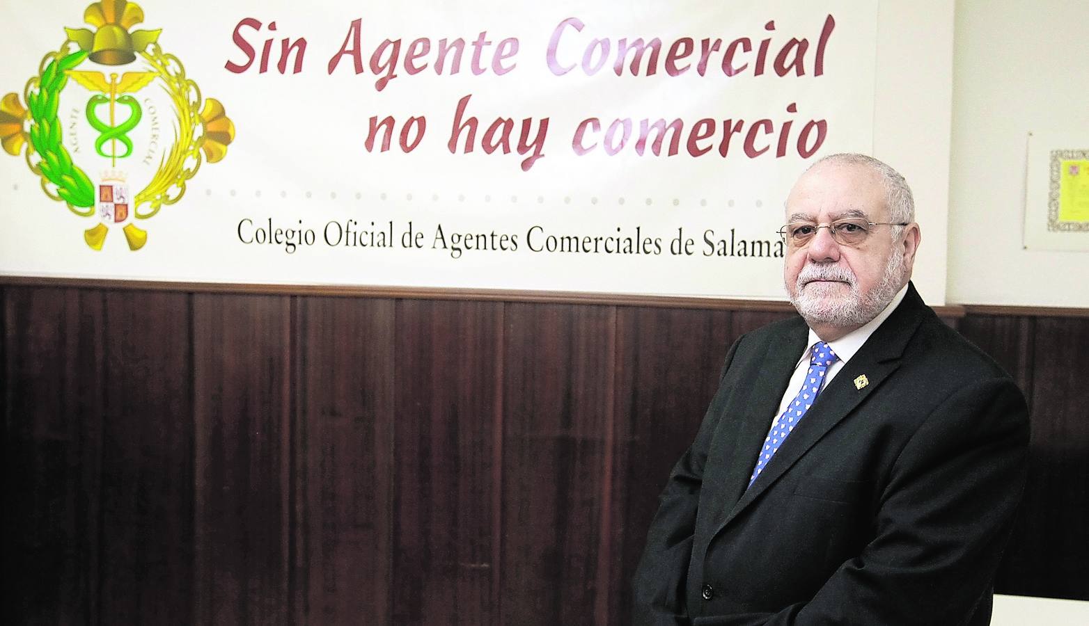 El presidente del Colegio Oficial de Agentes Comerciales de Salamanca, Ignacio Manzano, en la sede de éste.