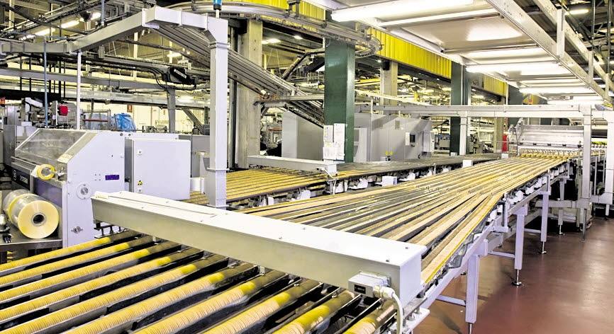 Interior de la fábrica de galletas Gullón.
