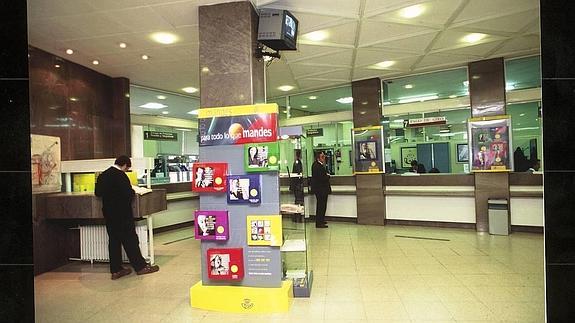 Interior de una Oficina d eCorreos de Valladolid. 