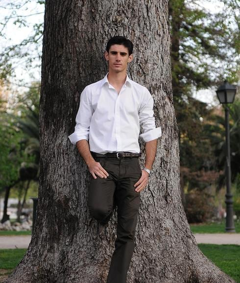 Víctor Barrio posa en el Parque del Retiro de Madrid. 