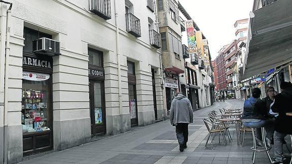 Calle Barrio y Mier, en la que cambia la protección de dos edificios.