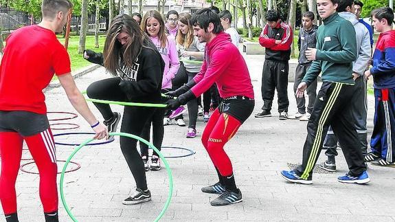 Ejercicios con los aros. 