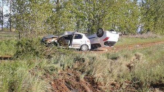 Imagen de los dos vehículos accidentados. 
