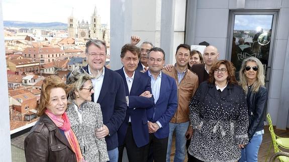 El candidato del Partido Popular a la Alcaldía del Ayuntamiento de León, Antonio Silván, presenta el programa electoral con el que aspira a dirigir el Consistorio. 