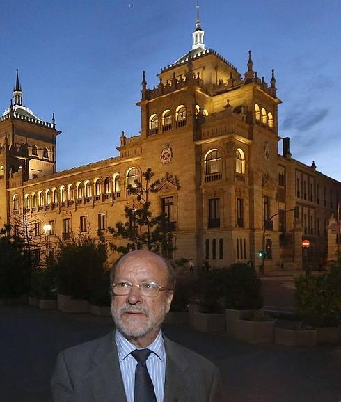 León de la Riva es el líder local mejor valorado y Albert Rivera arrasa entre los políticos nacionales