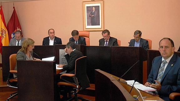 Momento del pleno de la Diputación de este jueves. 