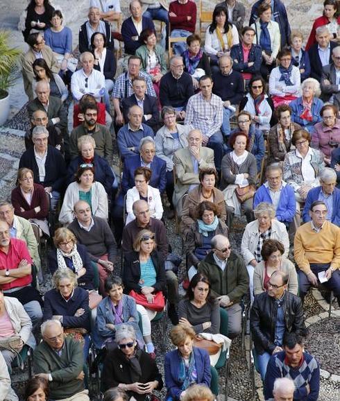 Numeroso público asistió a la conferencia en el Palacio Real de Valladolid 