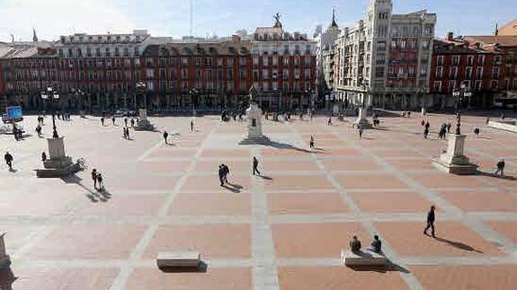 El Ayuntamiento propone utilizar la Plaza Mayor solo para actos públicos y de interés social