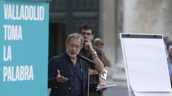 Manuel Saravia durante la zampaña.