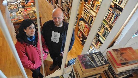 «No tenemos facebook personal pero la librería sí, a petición de quienes compran desde la web»