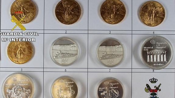 Colección de monedas de oro y plata recuperadas por la Guardia Civil de Segovia. 
