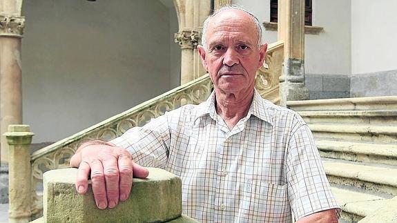 Pedro Sánchez, antes de la presentación de un acto de las fiestas de Lumbrales en la Diputación. 