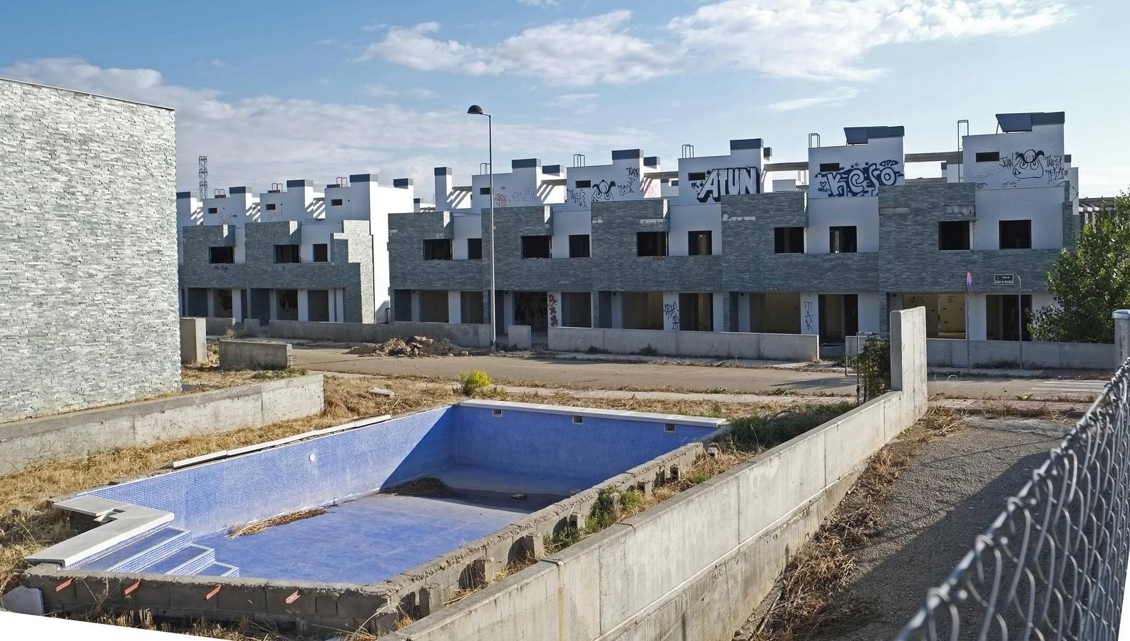 Solo una de cada diez viviendas vendidas en la región proviene de la época de la burbuja
