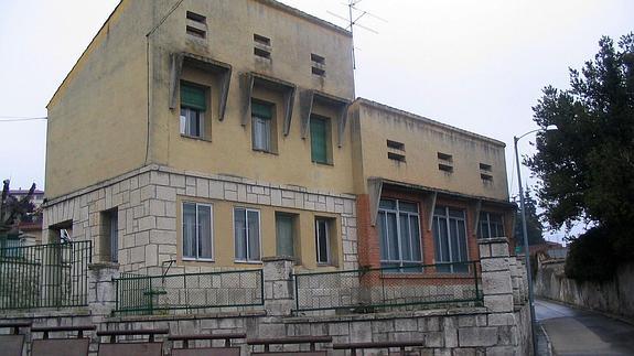 Edificio del colegio público La Villa de Cuellar. 