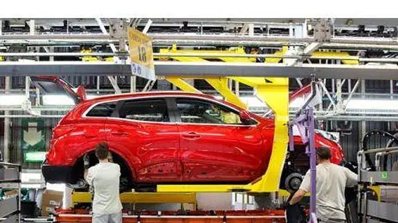 Línea de montaje del Renault Kadjar en la planta palentina de Villamuriel de Cerrato.