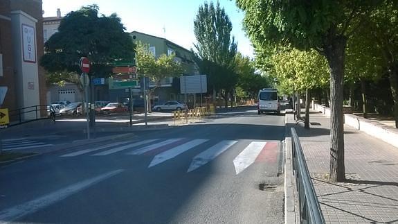 El paseo de la Alameda cerrado al estacionamiento para el paso de la Vuelta a España.