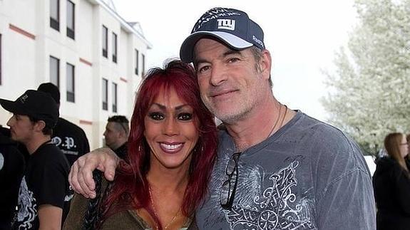 Los parapsicólogos Debby y Mark Constantino.