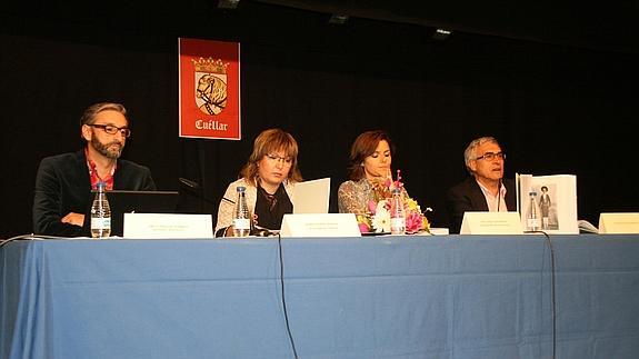 Carlos Porro (izquierda), Sonia Martín, Sara Dueñas y José Luis Alonso. 