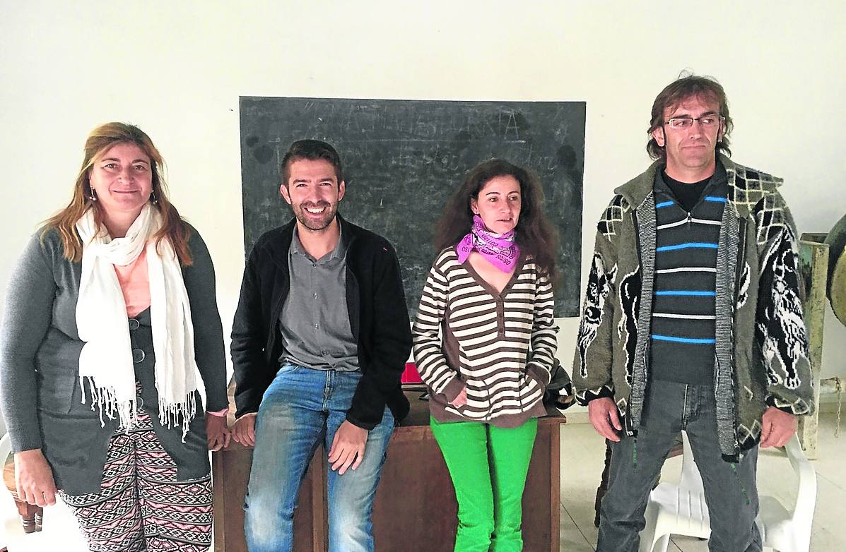 Barrero y Sánchez (izquierda) junto a Isabel López y Francisco Javier García, de IUBéjar y Comarca.