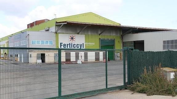 Empresa de fertilizantes de Osorno (Palencia) donde fallleció un trabajador al sufrir una caída. 