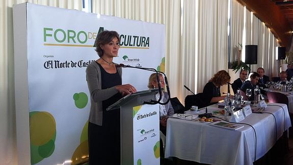 La ministra Tejerina abre el foro de El Norte por el Día de la Mujer Rural