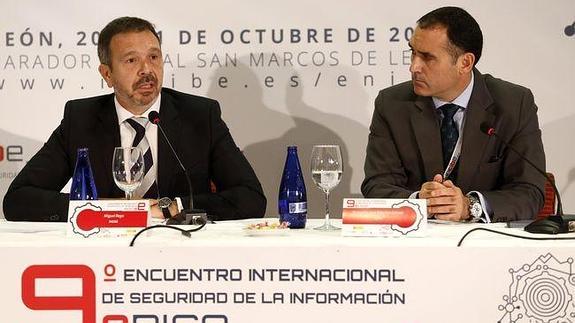 Miguel Rego y Fernando Sánchez inauguran la novena edición del Enise. 