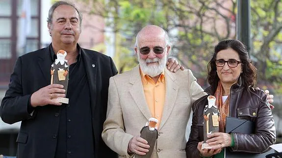 De izquierda a derecha, Fernando Ortiz, Francisco Lorenzo Tardón y María Luisa Martín, durante el acto central del día de San Frutos. 