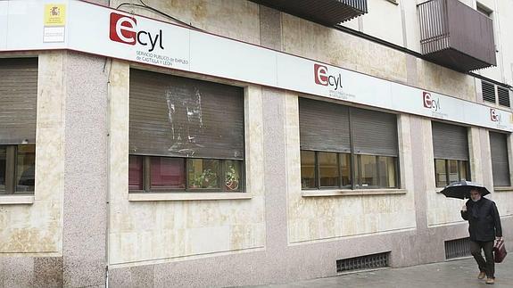 El desempleo crece en octubre en Castilla y León un 6,22% hasta los 201.827 desempleados